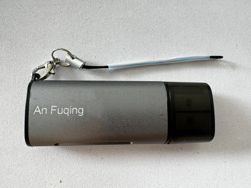 An Fuqing   USB card readers USB 3.0  Support SD/TF cards  Dual card simultaneous reading  Universal converter   Universal for computers, mobile phones, and cameras(grey)